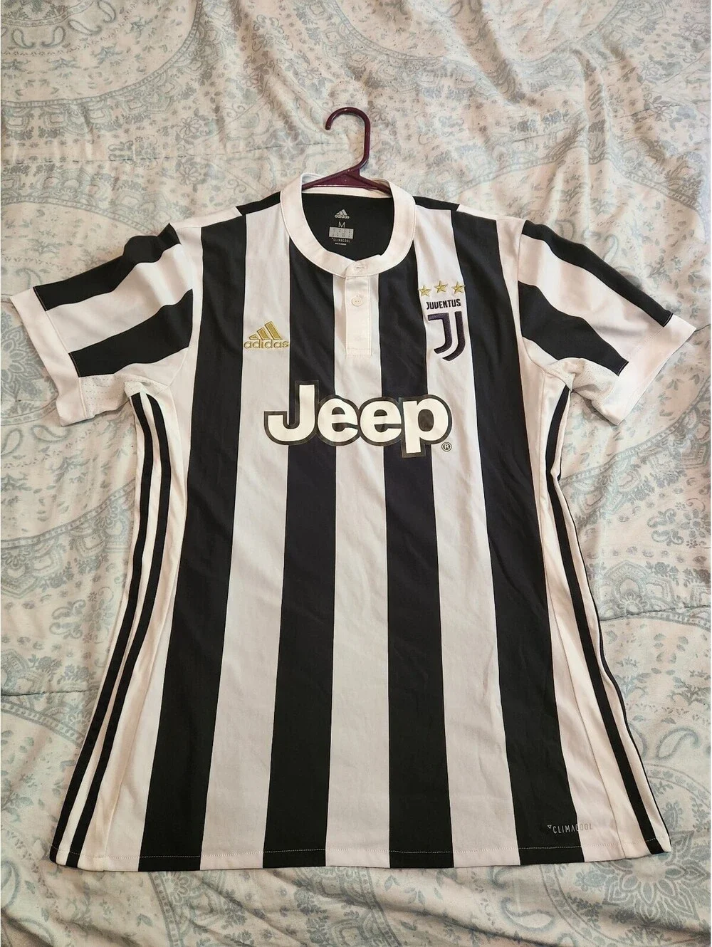Juventus FC 2017/2018 Italy Home Soccer Jersey Size M